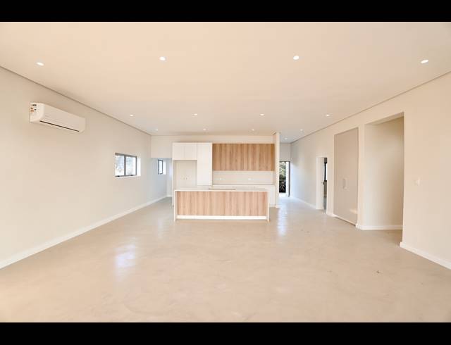 3 BEDROOM APARTMENT TO LET IN SALT ROCK